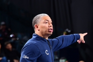 卢：哈登走后我们没控卫 但仍然5战4胜且赢的都是季后赛球队