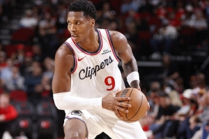 高效第六人！马瑟林上半场7投4中&罚球6中4 砍下13分