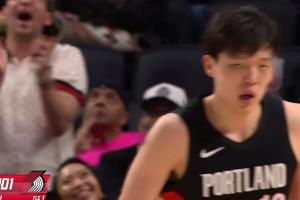 开和了！杨瀚森低位要球 流畅勾手放进今天首分！