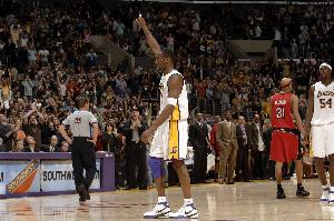 比尔转发！00-01至今全明星后场均得分排名！科比36.7第1 比尔第2