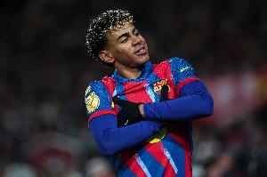 数据傲人！世体：18岁亚马尔闪耀全欧，场均参与进攻动作超100次