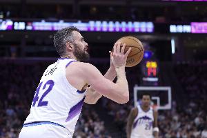 宝刀不老！乐福第二节出战5分钟 三分2中2拿下6分1板3助