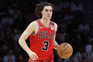 三分如雨！公牛首节三分球9投8中&基迪3中3