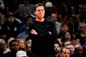 萧华：很多摆烂球队的教练都不想故意输球 但他们不得不这么做