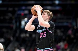 斯波：亚库乔尼斯靠球商助球队赢球 凭影响力赢得了时间