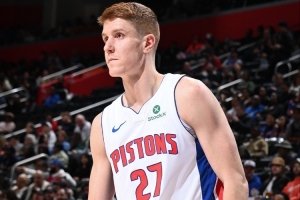 活塞主帅谈许尔特：他能很快阅读比赛 相信在季后赛能帮助球队