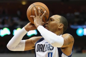 维拉纽瓦：追梦的履历能进名人堂 为什么马里昂就不能进呢