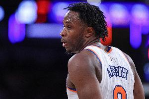 攻守兼备！阿努诺比16中8贡献20分4断 一度防出杜兰特7中0