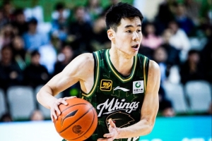 媒体人：郭昊文在短休赛期赴美且没归队训练 同曦对他是真的宠