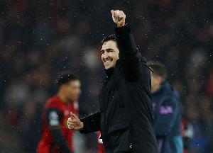 邮报：伯恩茅斯坐20分钟的飞机前往客场，此举被批评不环保