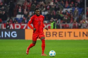 记者：戴维斯的伤势是轻微肌肉撕裂，但仍需谨慎对待