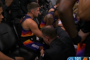 眼看要输！格雷森·阿伦连突带投个人打出一波7-0 带队反超比分