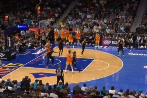 骑士VS黄蜂裁判报告：错判米切尔打手克尼佩尔 对骑士不利