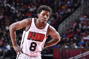 火箭官方：泰特因右膝扭伤 本场提前退赛&不会回归