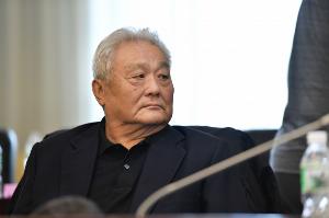 媒体人：春节假期前，宋凯看望93岁的年维泗