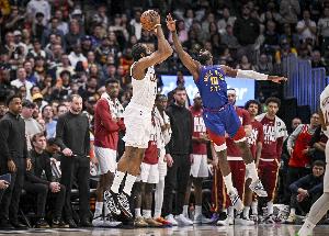 KG：哈登刚研发出后撤步时我们都觉得好笑 现在成了联盟基础招式