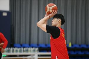 媒体人：曾凡博和徐昕因伤缺席世预赛第二阶段窗口期比赛