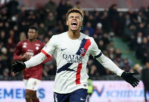 杜埃：我下场只是预防措施，一切都好 我们夺回了榜首且必须守住