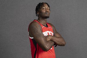 火记：乌度卡末节让芬尼-史密斯打太久了 应该让谢泼德上啊！