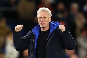 布兰斯韦特客串边卫，莫耶斯：我们缺大个子球员，曼城曾这样干过