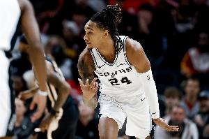 今天你太哇塞！瓦塞尔7记三分浇灭活塞反扑希望 高效砍28分4助