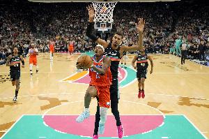 Skip：马刺势如破竹9连胜 今年总冠军归属取决于雷霆能否全员健康