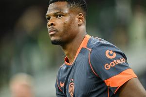 利好！意天空：邓弗里斯入选国米欧冠次回合对博德闪耀大名单