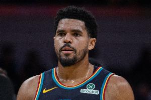 咋成这样子了！托拜亚斯·哈里斯全场仅1记进球 拿到4分8板