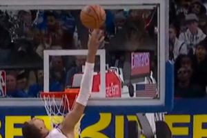 太变态了……文班超级大帽坎宁安 这个盖帽最高点也太离谱了