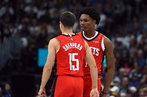 对手还只是爵士！火箭狂送赛季新高26次失误 揭幕战打雷霆25次