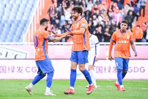 鲁媒：泰山正在上海冲刺备战新赛季，将与宁波、海牛、申花热身