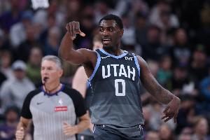 哈迪：文威那次受伤看起来情况不妙 回去后会进行核磁检查