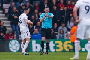 英超29轮裁判：班克斯执法纽卡vs曼联 卡瓦纳执法布莱顿vs阿森纳