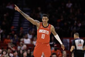 “真”巴里~小贾巴里·史密斯表现出彩 17中12狂轰31分9板3断3帽