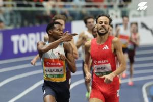 离奇！博茨瓦纳选手1500米跑原本夺冠，因冲线比枪动作被取消成绩