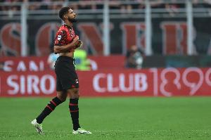 预计伤缺8周！米兰官方：奇克下颌牙槽骨骨折，已成功接受手术