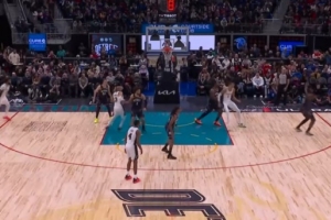 神射手还在进！瓦塞尔接球不犹豫三分再空心命中 个人第7记！