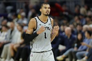 文班今日出战35分36秒 自去年11月15日打勇士以来首次超过35分钟