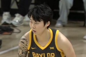 状态回暖！NCAA常规赛-邓雨婷6投3中&三分2中1 得到7分1板1助