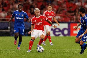 再战皇马！阿斯：普雷斯蒂安尼抵达马德里，有人骂他是种族主义者