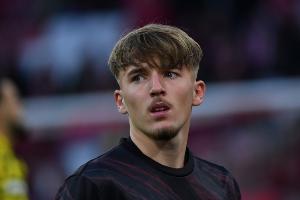 图片报：卡尔当前年薪100万到200万欧，18岁生日在夜店嗨到凌晨