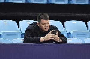 这手机可不是白看的！朱芳雨：大外援已经在路上了