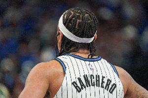 小卡特：班凯罗主动防小卡东契奇 他能激活球队将其带到不同高度