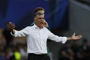 奥林匹亚科斯主帅谈欧冠出局：欧冠带来的精神力量比休息更有益