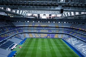 多家媒体：伯纳乌今夜将展示“向种族主义说不”和“尊重”的Tifo