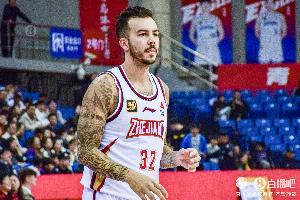 CBA官方更新外籍球员注册信息：KJ·马丁、约克已被取消注册