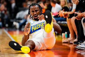 卡莱尔谈轮休被罚10万：内史密斯连球都拿不住 NBA说让他吃药上场