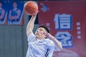 李弘权（上海久事）首次入选国家队，期待明晚的表现