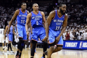 费舍尔：有预见杜威登能进名人堂 他们训练刻苦&每天都最先到球馆