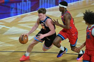 【菜鸟】埃奇库姆23分7板4助2断 克尼佩尔历史最快200三分